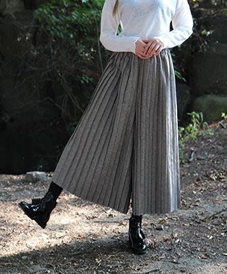 herringbone jacket &amp; accordion long skirt pants