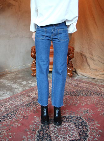 button pocket bootscut  jeans (2 colors) 