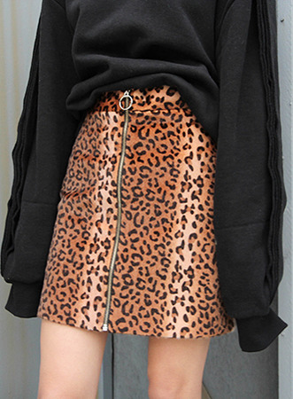 front Zip leopard fur skirt (2 sizes)
