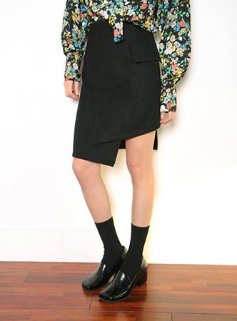 unbalanced soft skirt (2 colors)