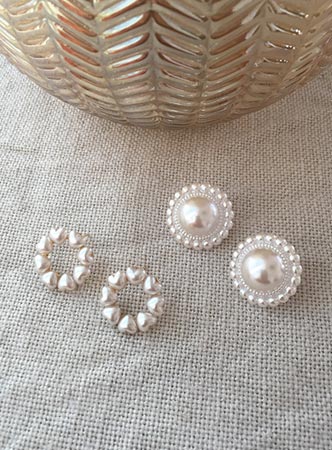 round &amp; heart pearl earrings (2 types)