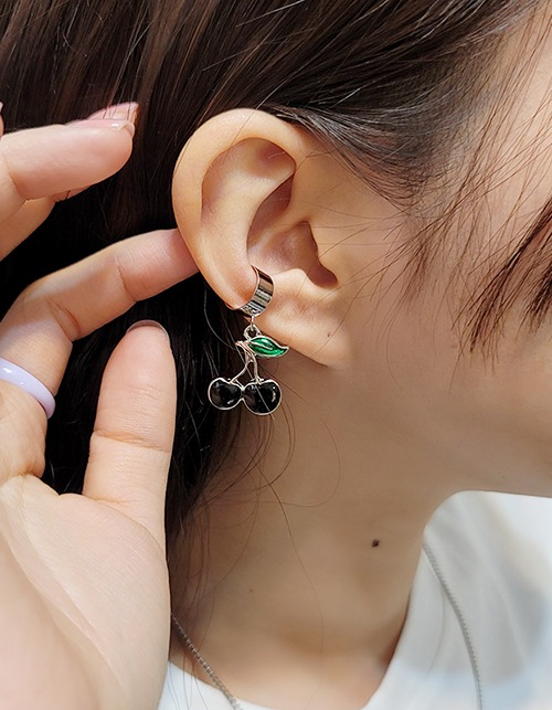 MINI black cherry earcuff(2 types)