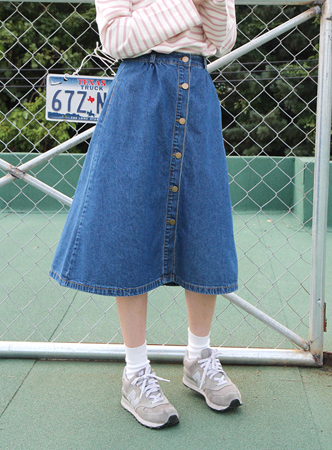 button midi denim skirt (2 colors)