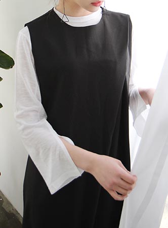 sleeve slit t-shirt (only black)