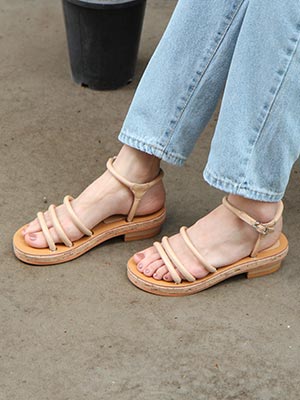 cork outsole sandals (2 colors)