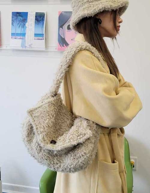 fluffy fur bag (3colors)