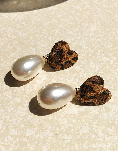 suede heart pearl earring (2 types)