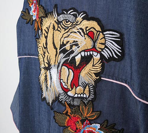 tiger embroidery  robe denim jacket 