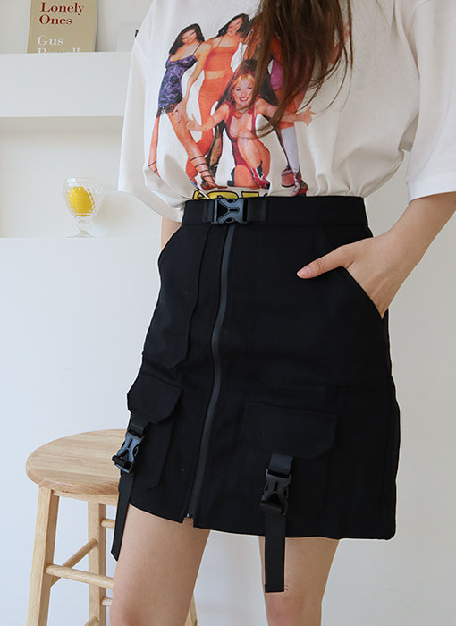 buckle belt black pocket skirt