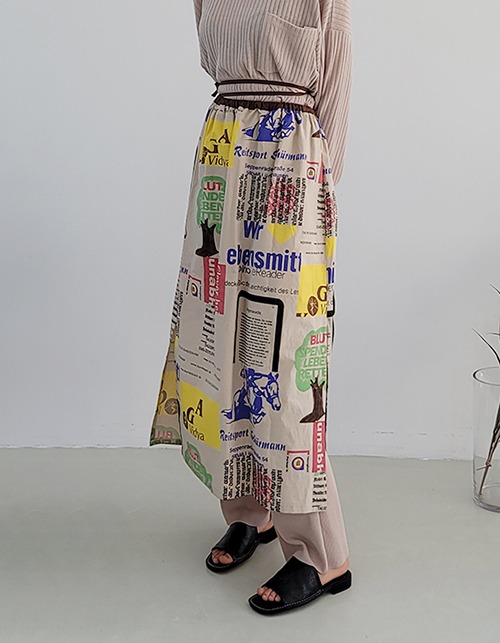 Magazine graffiti skirt (2 colors)