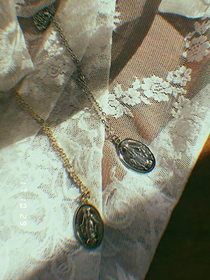 Maria necklace (2 colors)