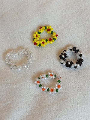 spring beads flower ring (4 colors)